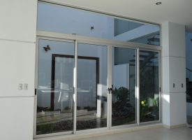 ▷ Alumicasa: puertas en aluminio, acero, vidrio totalmente